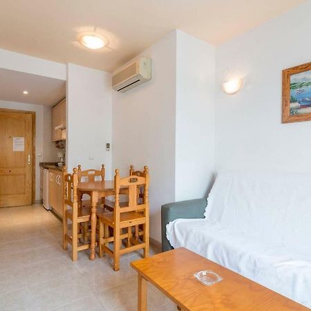 Apartamentos Vicenta Carihuela By Playa Miguel Торемолинос Екстериор снимка