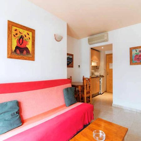 Apartamentos Vicenta Carihuela By Playa Miguel Торемолинос Екстериор снимка